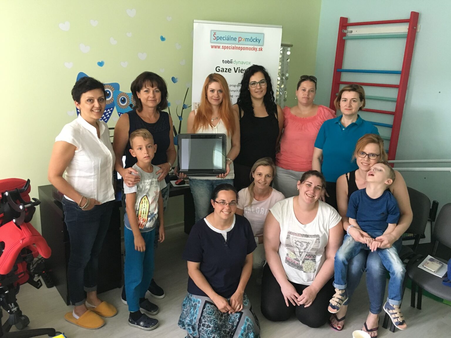 V Dennom centre Pomocníček v Seredi sme sa stretli s tímom odborníkov a rodičov....