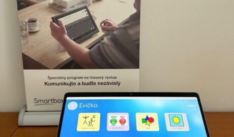 Augmentatívna a alternatívna komunikácia - dotyková pomôcka s programom na hlas...