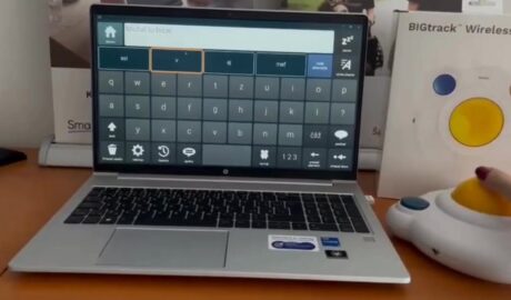 Jednoduché ovládanie programu Grid 3 na hlasový výstup, vďaka trackballu, veľke...