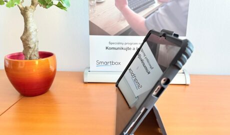 Dotyková komunikačná pomôcka s Grid 3 a ochranným obalom Prenosná 10,5” hmotno...