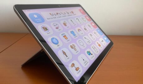 Dotyková komunikačná pomôcka pre augmentatívnu a alternatívnu komunikáciu a pre ...