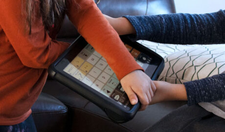 Dotyková moderná AAK pomôcka zlepšuje komunikáciu s porozumením Kvalitnejší a le...