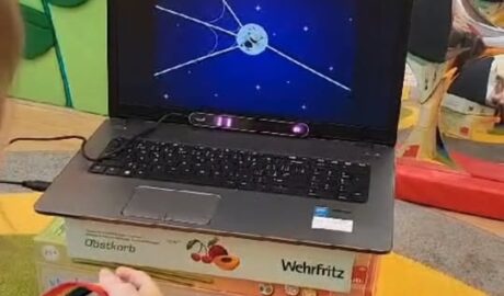 Ovládanie počítača svojimi očami je veľmi dôležité pre Emku. Komunikácia a pocho...