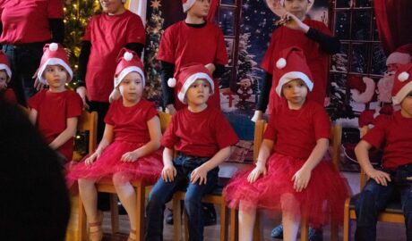 Pomohli sme k Vianociam Suma 334 EUR pre Liptovský Ján Špeciálna materská škol...