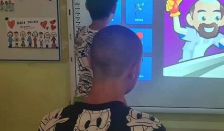 Potrebujete komunikačnú pomôcku? 
 Zbierajte si 2 % z daní na pomôcku cez naše ...