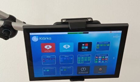 AAK moderná komunikačná pomôcka  Dotykový tablet  Flexibilný teleskopicky a ľahk...