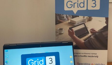 Grid 3 program na hlasový výstup uľahčuje komunikáciu V mriežke Fast Talker ľahš...