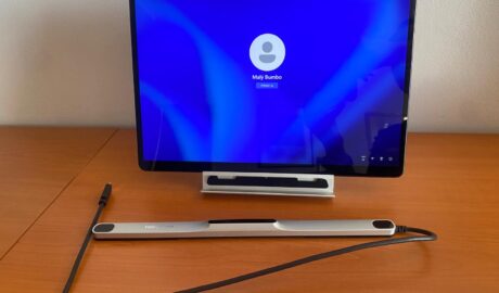 Mobilné komunikačné riešenie pre ALS, DMO s možnosťou uchytenie k invalidnému vo...