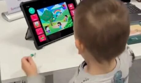 Autizmus a ukážka práce s programom Grid 3 na akcii Modrá hliadka  Učenie hrou a...
